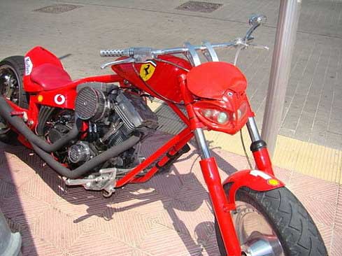 Мотоцикл "Феррари" не смогли продать на аукционе