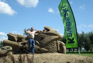 Kawasaki из песка